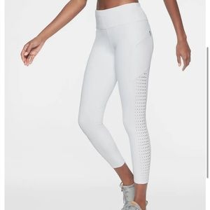 BNWT - ATHLETA White Contender Laser Cut 7/8 Powervita legging size S
